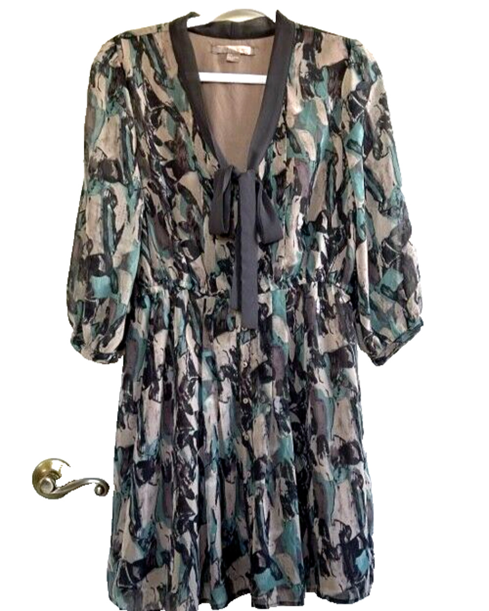 Love 21 Floral Print Dress Women's Size M Button Front Tie Neck Elastic Waist